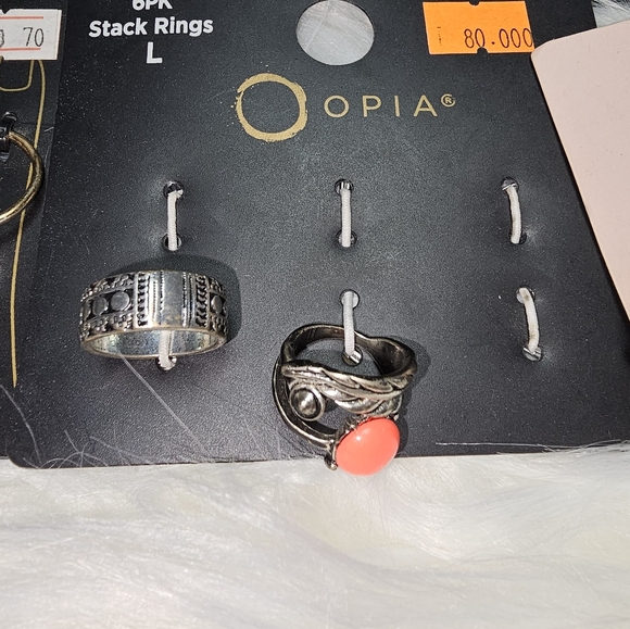 Multiple New‎ Rings - Picture 3 of 7